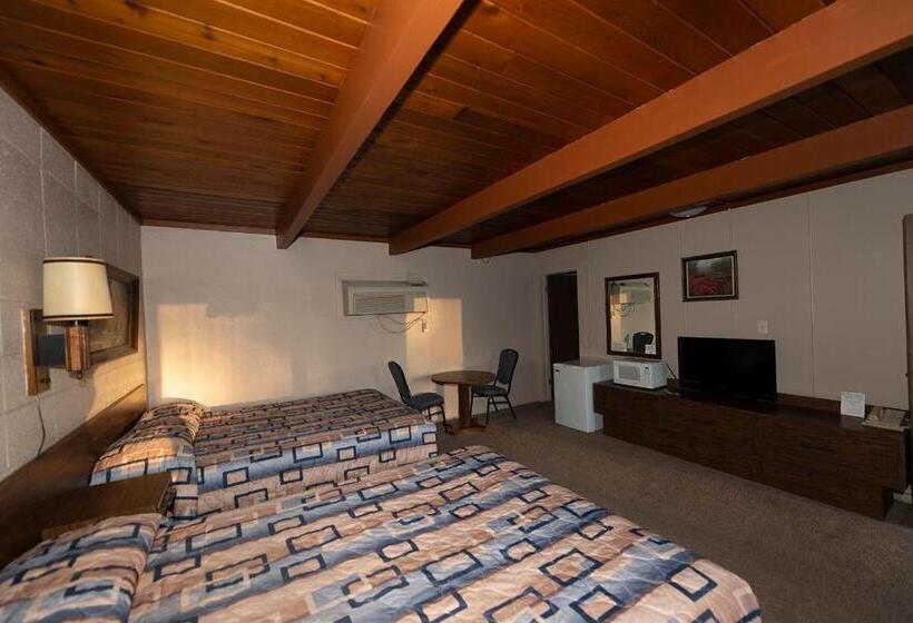 Номер Стандарт, Cedar Inn