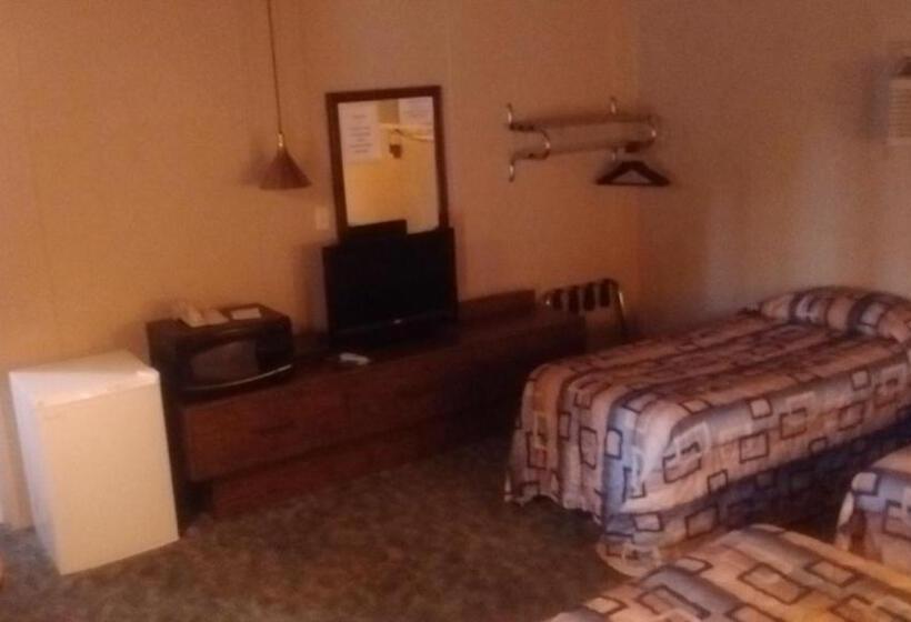 Семейный Номер, Cedar Inn