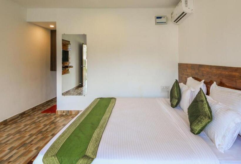 스탠다드 룸, Treebo Lands End Beach Resort Morjim