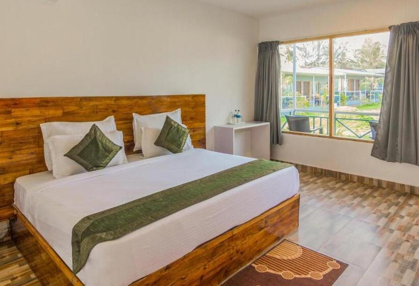 스탠다드 룸, Treebo Lands End Beach Resort Morjim