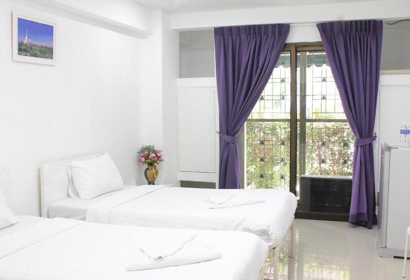 标准间带阳台, Thanyachatra Boutique