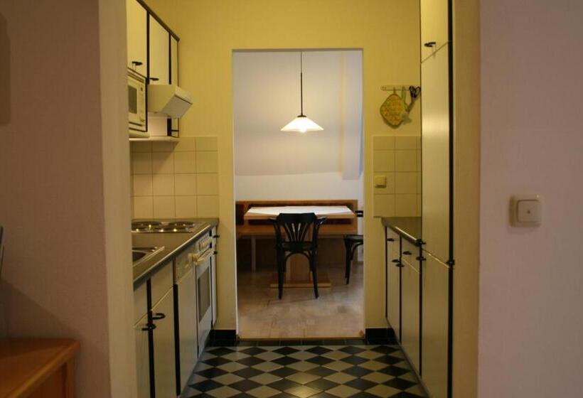 Apartamento 2 Quartos, Romantik Residenz   Dependance