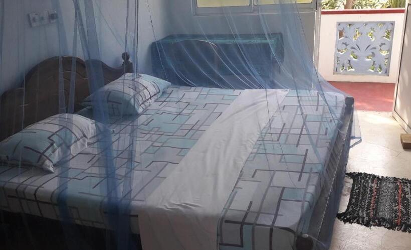 اتاق استاندارد, Ameesha Guesthouse