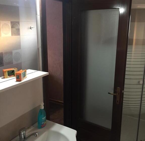 חדר סטנדרט לשלושה, Pensiunea Flora