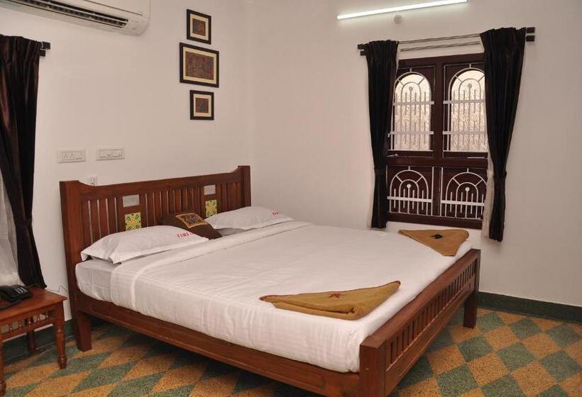 Номер Deluxe, Rams Inn
