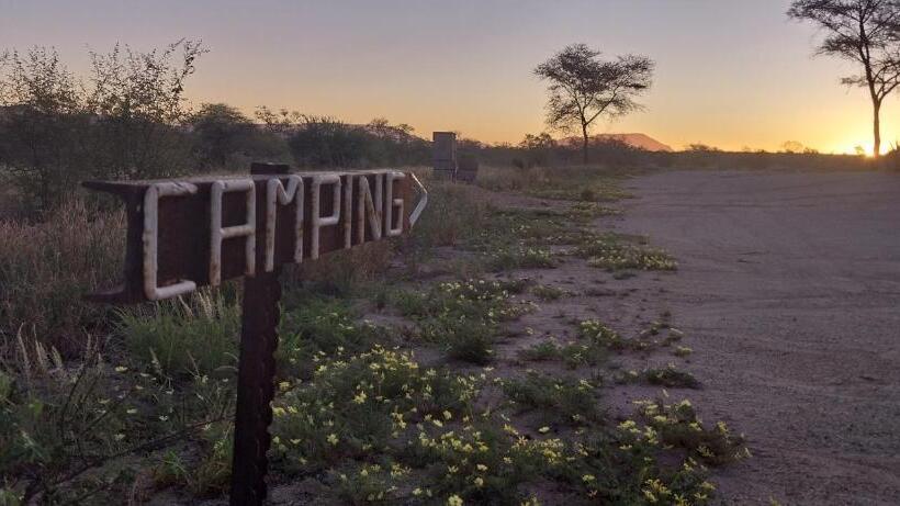 چادر با خدمات رفاهی استاندارد, Camp Mara