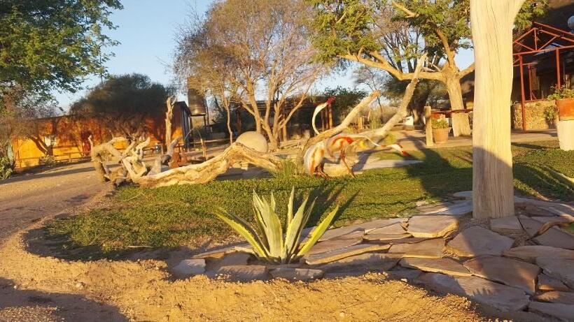 سوییت خانوادگی, Camp Mara