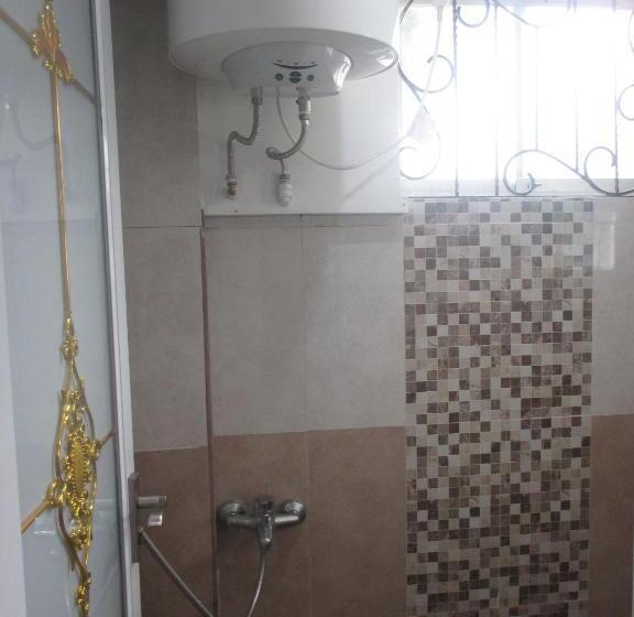 Семейный Номер Совместный Санузел, Mjr Ticketing Guest House