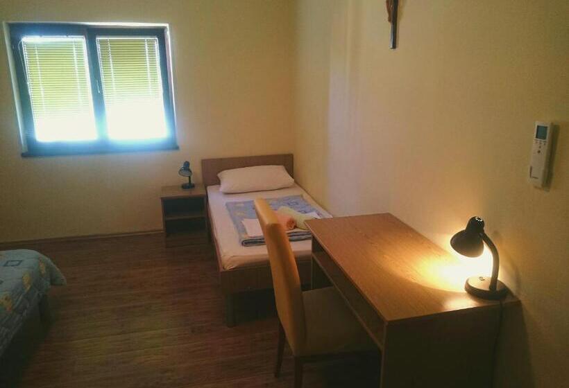 اتاق استاندارد چهار تخته, Guesthouse Tatjana