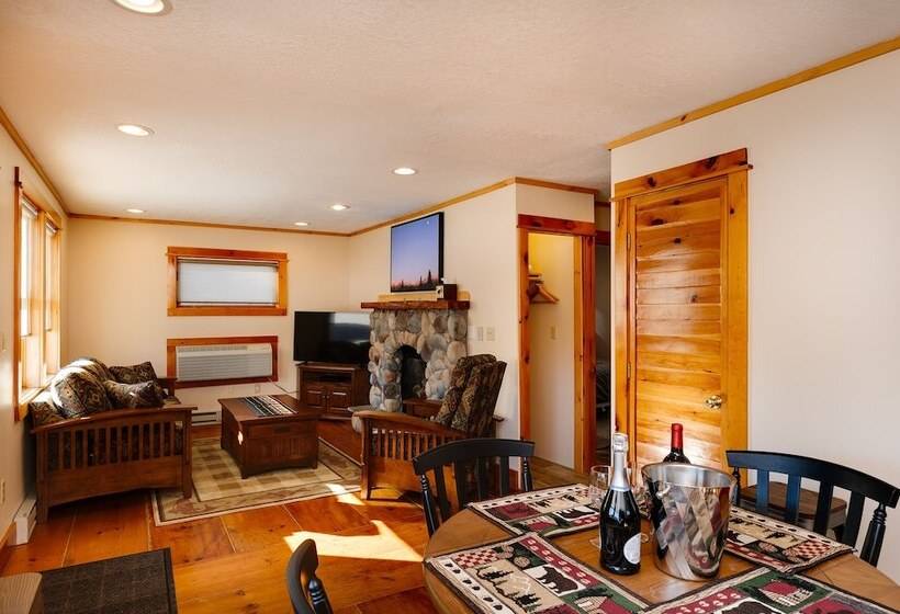 Хижина, Cobble Mountain Lodge