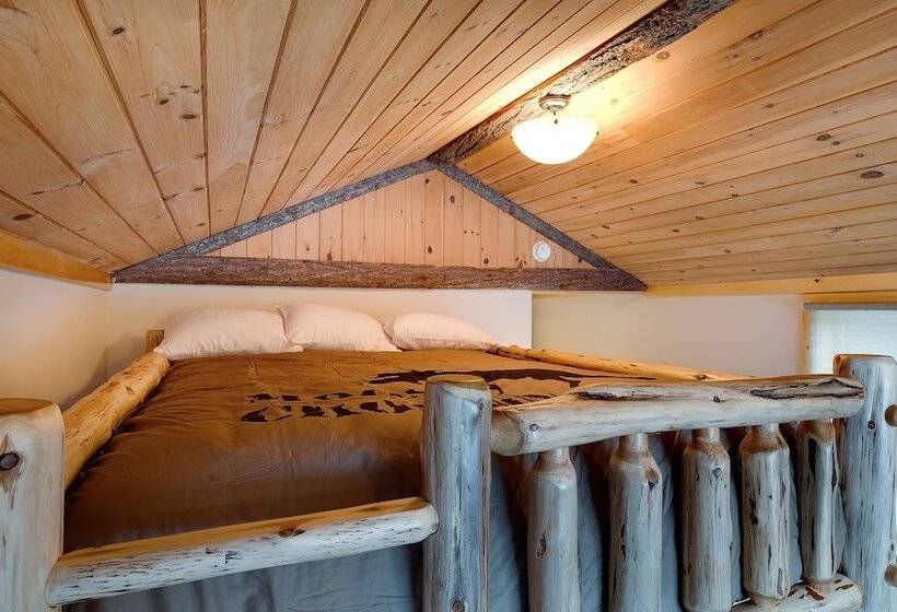 Хижина, Cobble Mountain Lodge