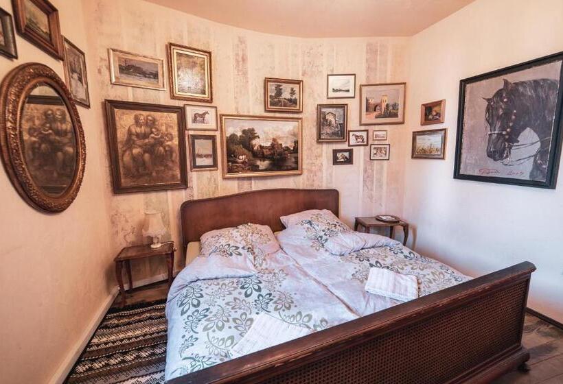 اتاق استاندارد سه تخته با سرویس بهداشتی مشترک, Guest House Malkia Inter