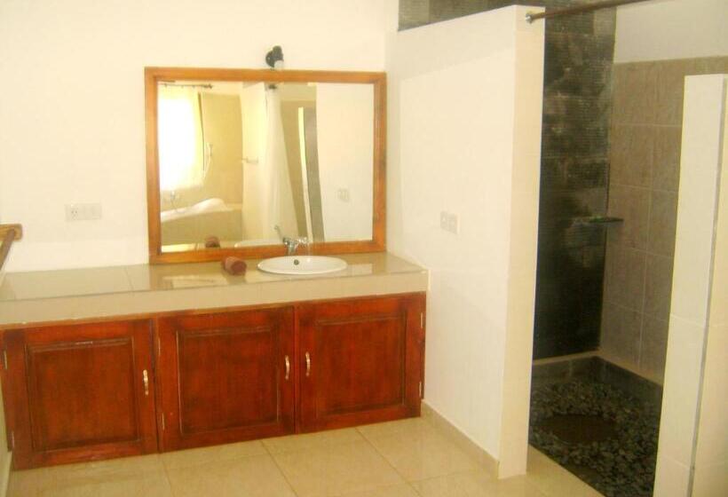 Апартаменты 1 Спальня с Балконом, Villa Mangga Beach