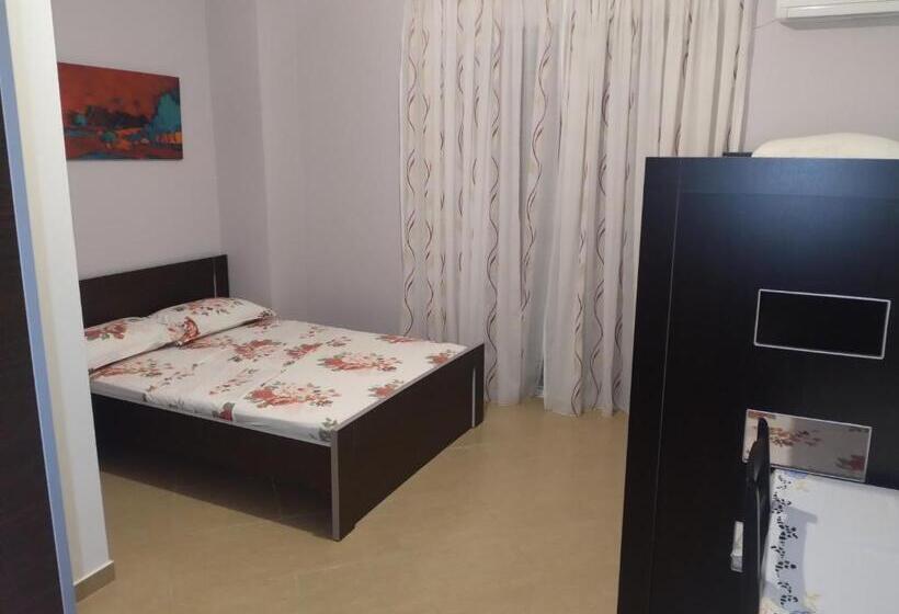اتاق استاندارد چهارنفره با بالکن, Xuxi Apartments