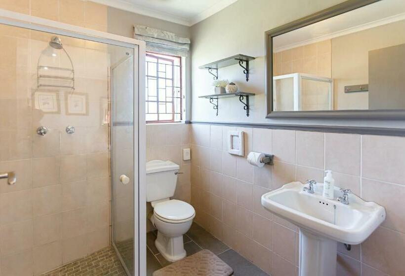 Номер Стандарт, Summerhill Guest Farm