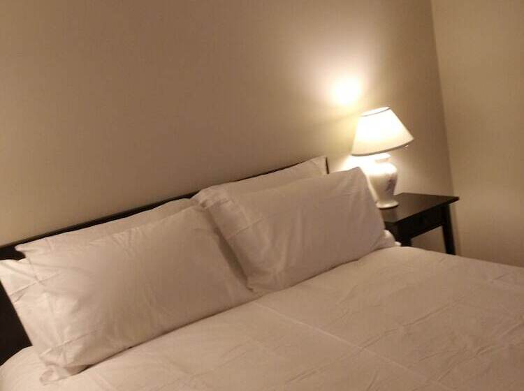 带共用浴室的标准房间, Marpole Guest House