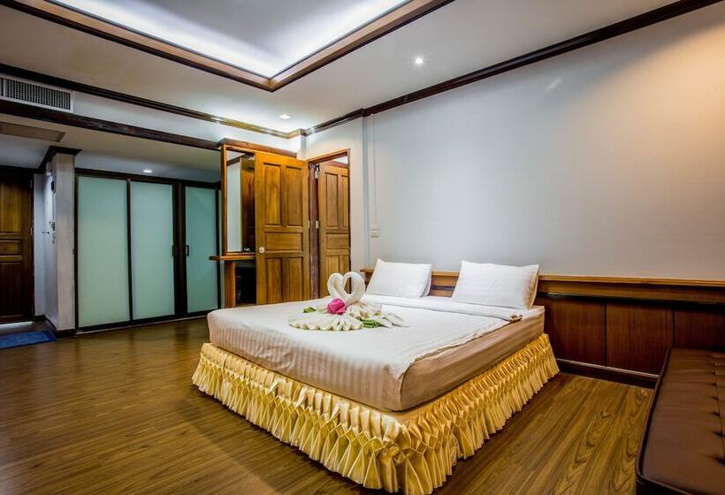 Семейный Номер, The Uncle Beach Resort