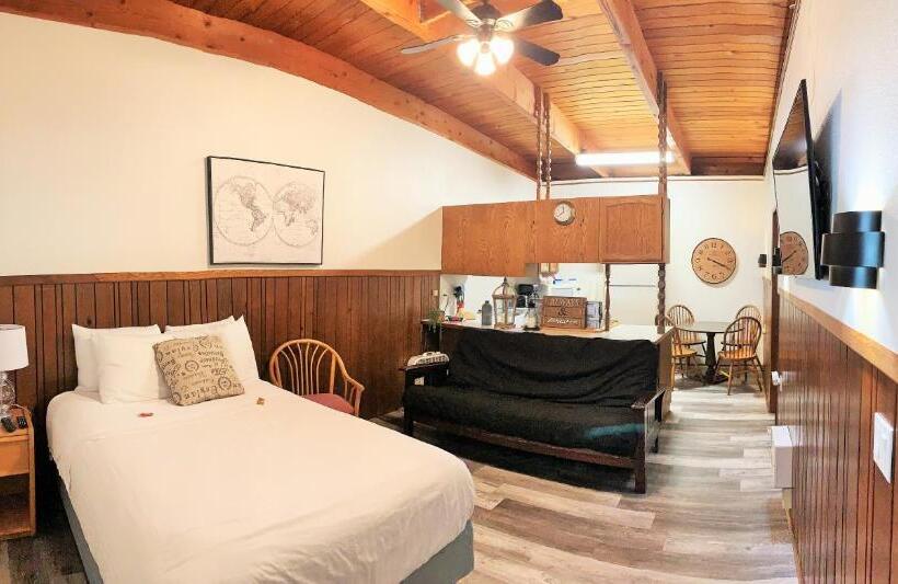 Апартаменты 1 Спальня, Breakers Boutique Inn