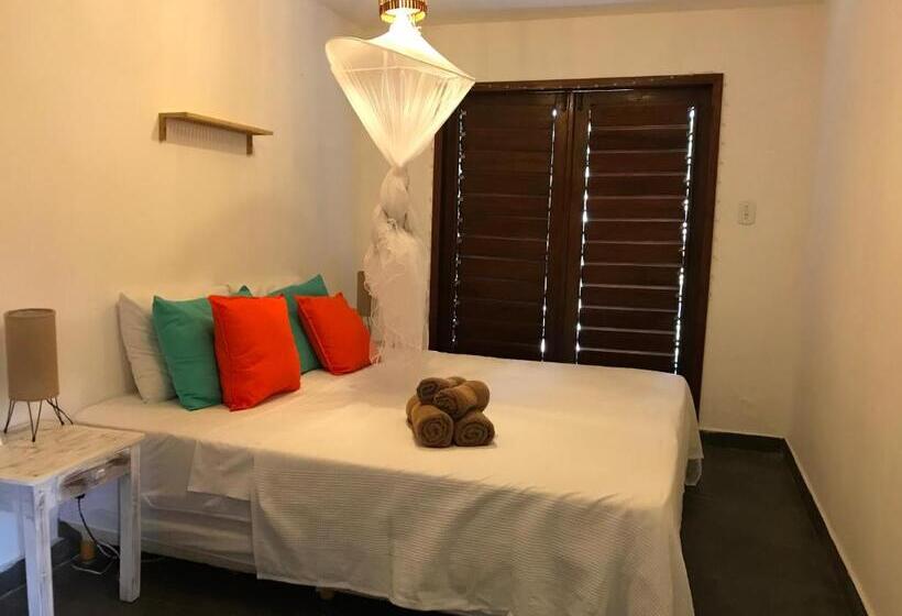 Standard room with outdoor bath, The Spot   Beachfront Sports Pousada