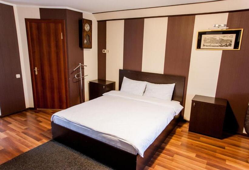 اتاق لوکس با بالکن, Guest House Shale