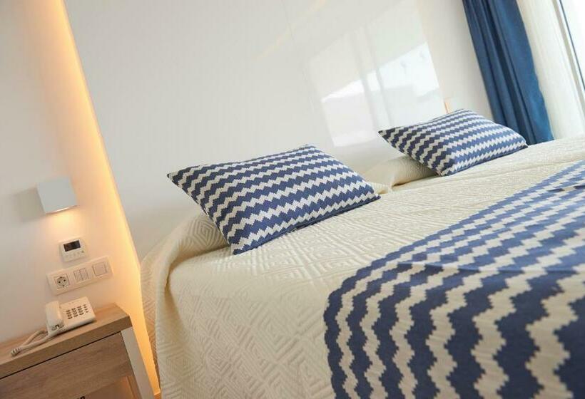 Номер Стандарт Вид на Бассейн, Hipotels Bahia Cala Millor - Adults Only