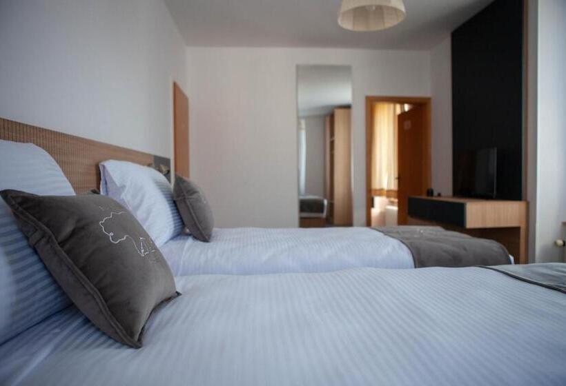 Номер Стандарт, Hôtel De L Ours