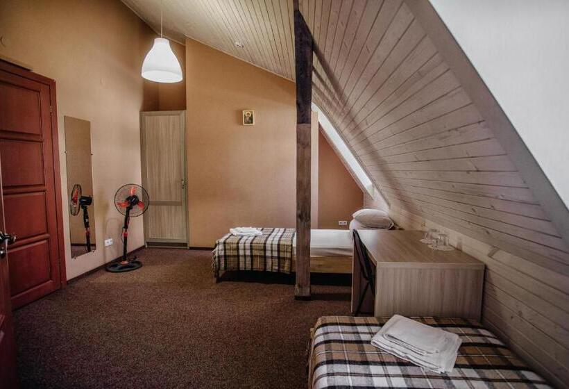 اتاق اکونومی, Guest House Arkhistratyg
