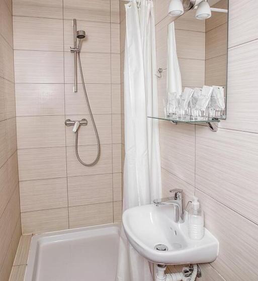 Economy Triple Room, Guest House Arkhistratyg