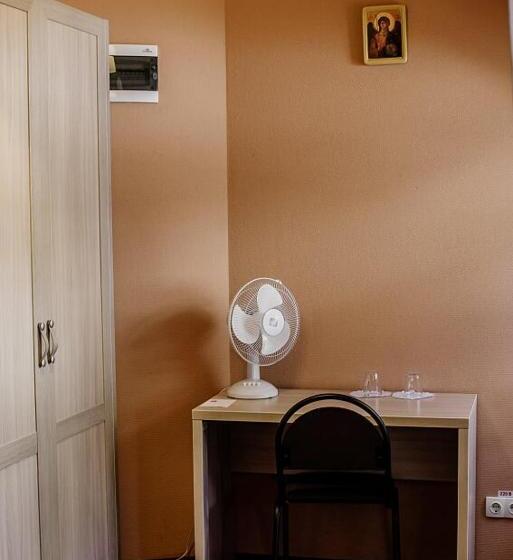اتاق اکونومی, Guest House Arkhistratyg