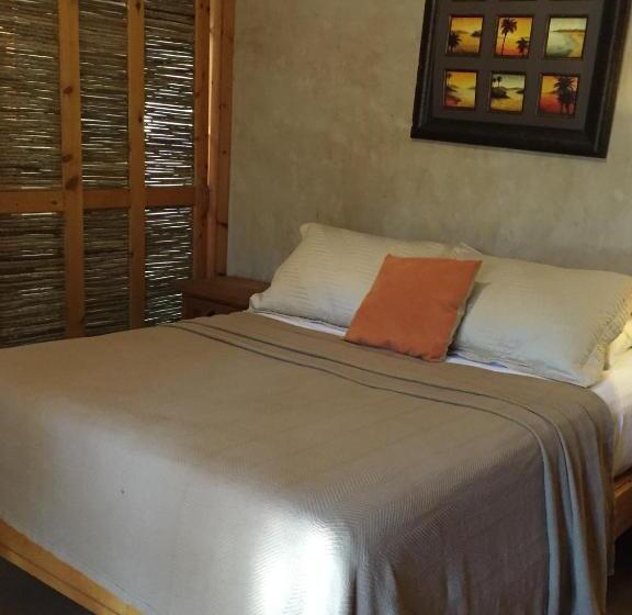 Casa 3 Quartos, Leo's Baja Oasis