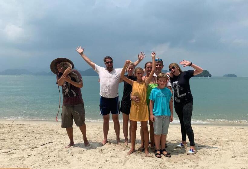스탠다드 방갈로, Wild Pasir Panjang
