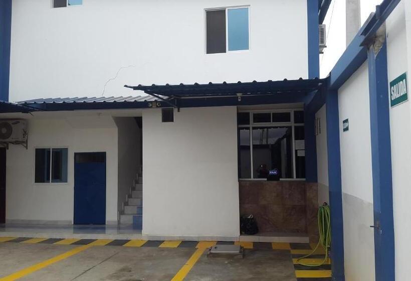 جناح, Hostal Costa Azul
