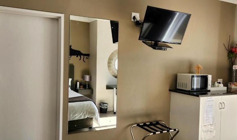 Номер Стандарт, Green Kalahari Guesthouse