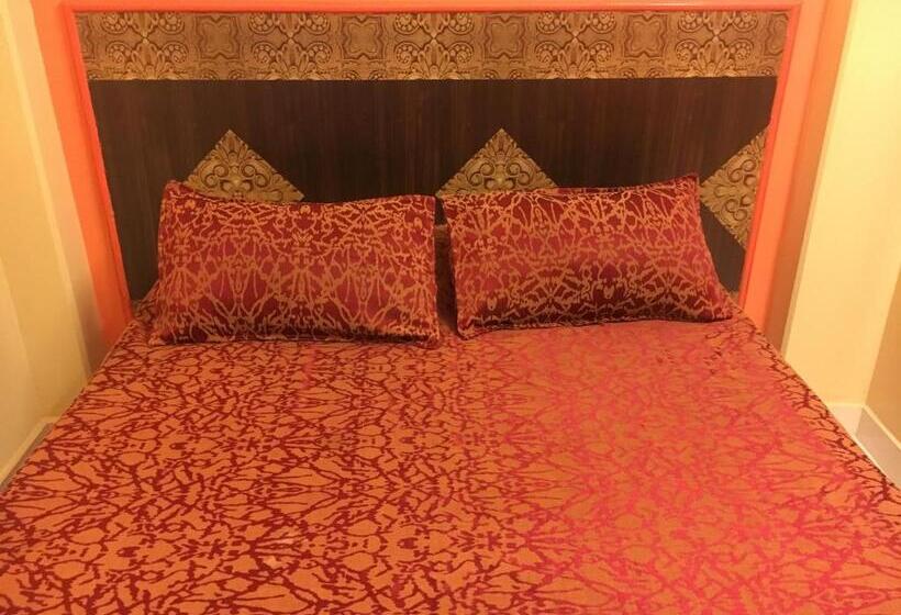 Номер Стандарт, Bhadra Kali Guest House