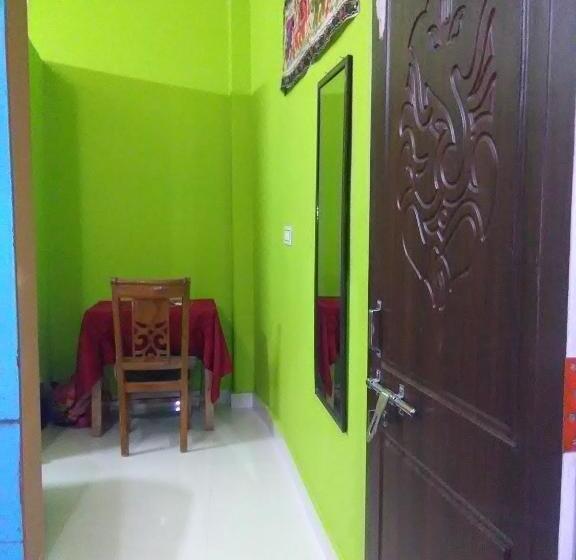 Номер Deluxe, Bhadra Kali Guest House