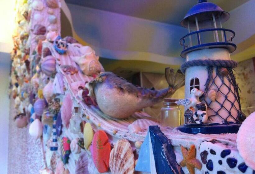 اتاق استاندارد, Hi Young Castle