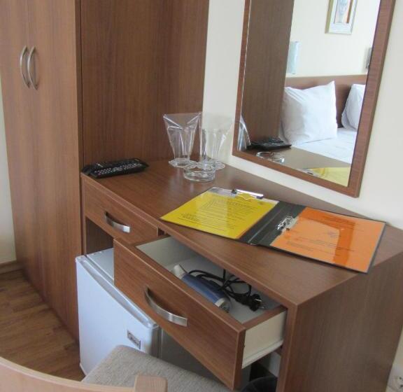 Quarto Economy, Stephanovy Guest House