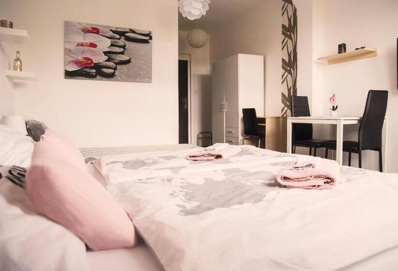 Номер Стандарт Трехместный, Guesthouse Zlatý Hrozen