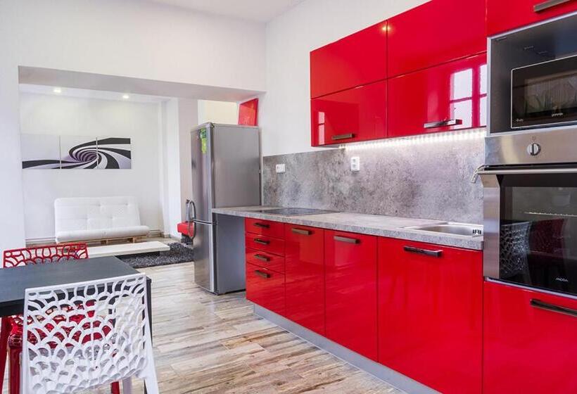 Апартаменты 1 Спальня, Guesthouse Zlatý Hrozen