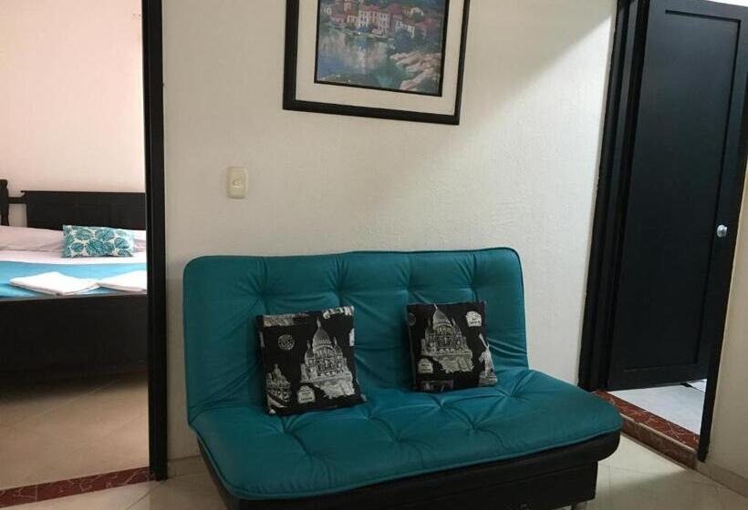 스탠다드 스튜디오, Casa De Huespedes Villa Hermosa