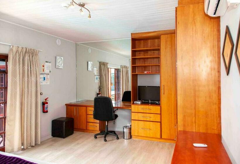 스탠다드 스튜디오, D Urbanmist Self Catering Guest House