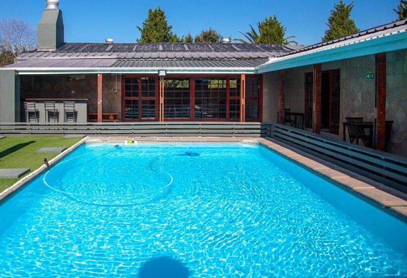 스탠다드 스튜디오, D Urbanmist Self Catering Guest House