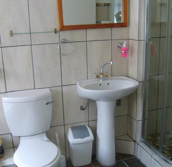 Номер Стандарт, Sir Lambert S Guesthouse