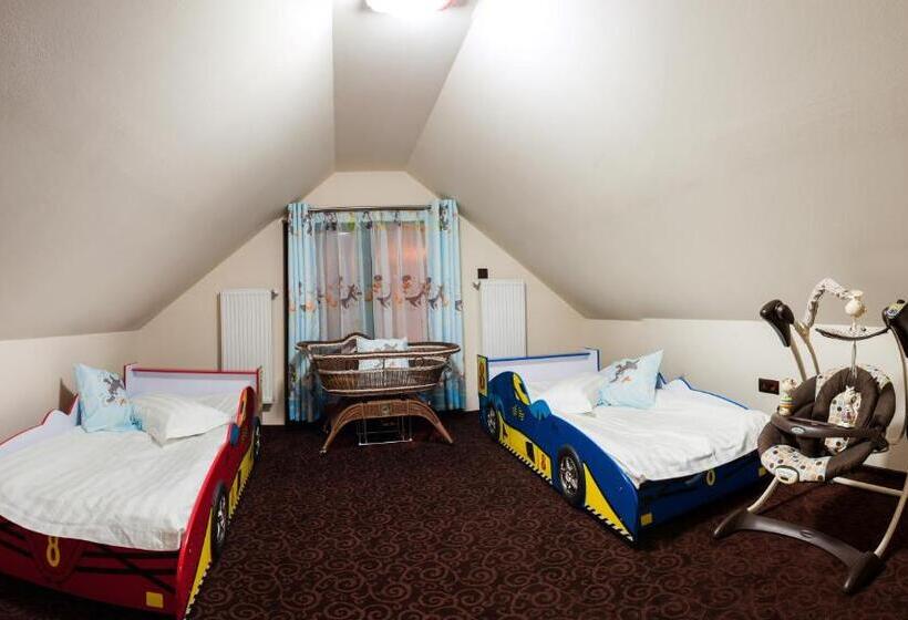 Family Suite, Pensiunea Ellemar