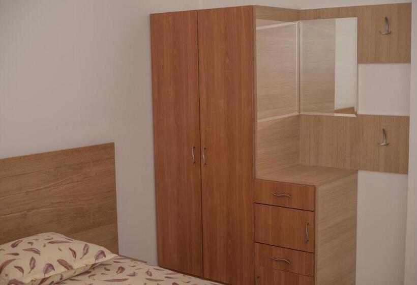 Номер Стандарт с Террасой, Eleonor Guest House