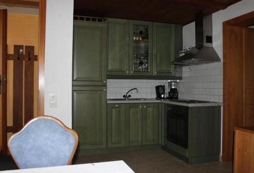 Apartamento 2 Quartos com Terraço, Gästehaus Trude Waltl