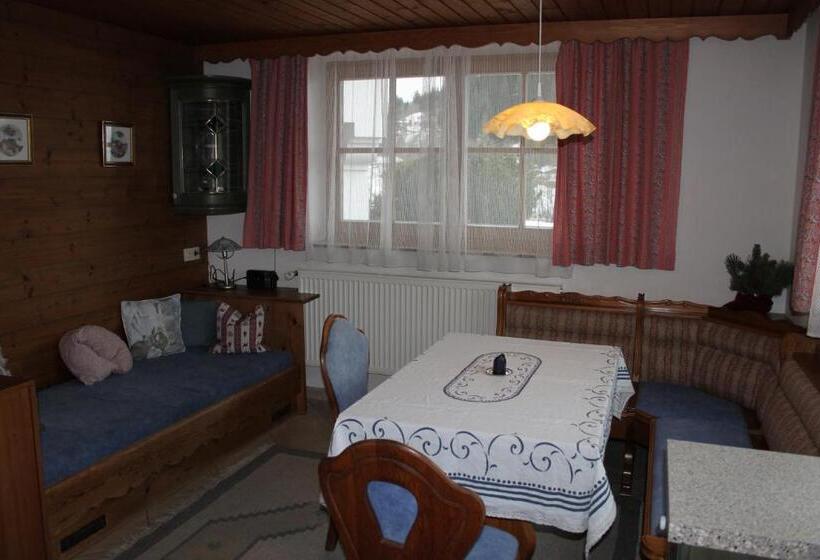 Apartamento 2 Quartos com Terraço, Gästehaus Trude Waltl