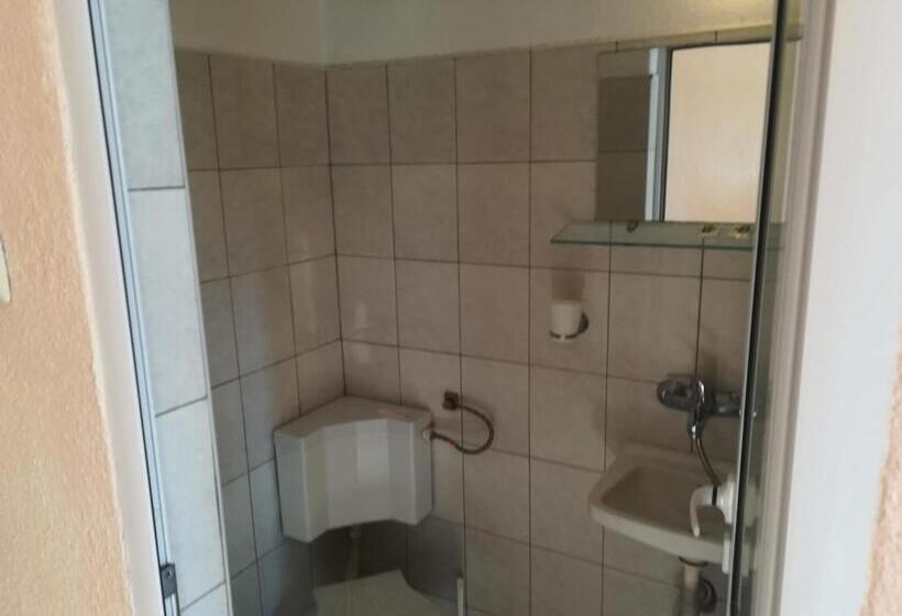 Номер Стандарт с Балконом, Guest House Terziiski