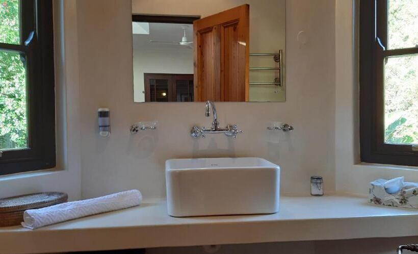 스위트 킹사이즈 침대, Hout Bay Hideaway