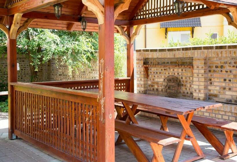 Habitación Estàndard Individual, Rózsakert Apartmanház